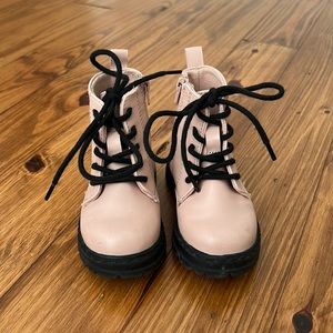 Light pink baby girl boots